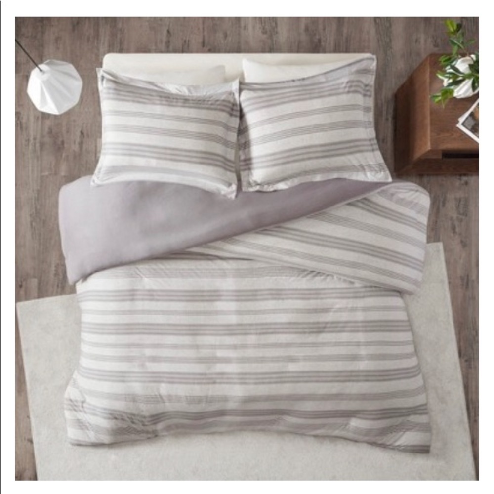 Gray striped Full/queen jersey duvet set